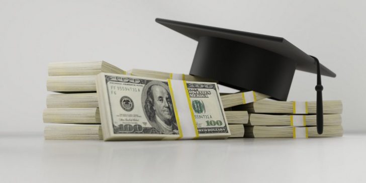 cash-college-graduation-student-loan